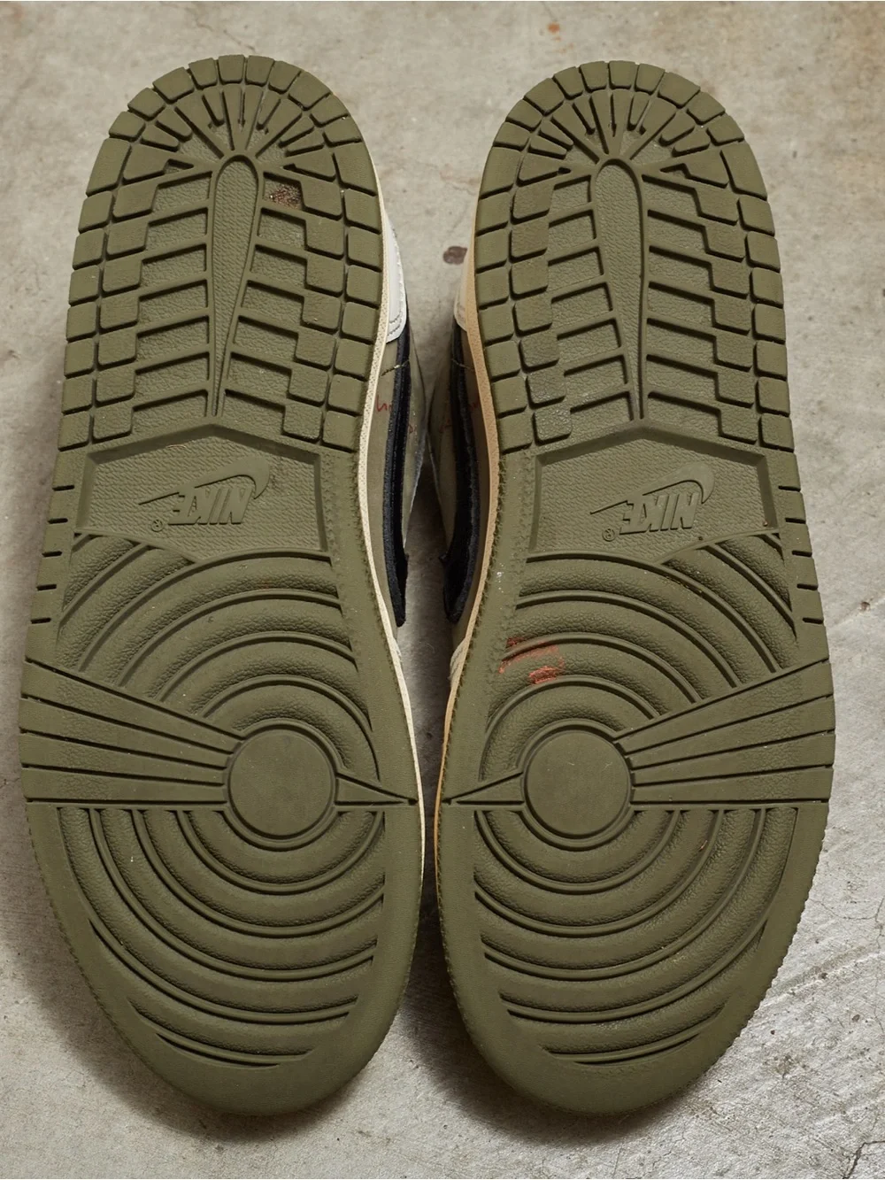 Nike x Travis Scott Air Jordan 1 Retro Low OG SP PS ‘Reverse Olive’